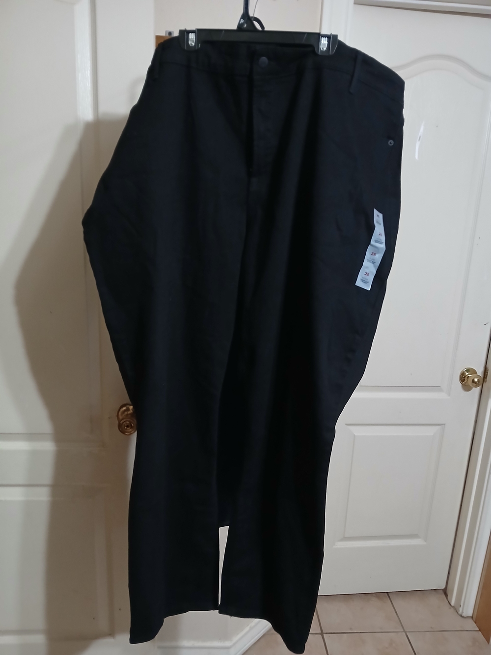Old Navy Black Straight-Leg Women’s Jeans